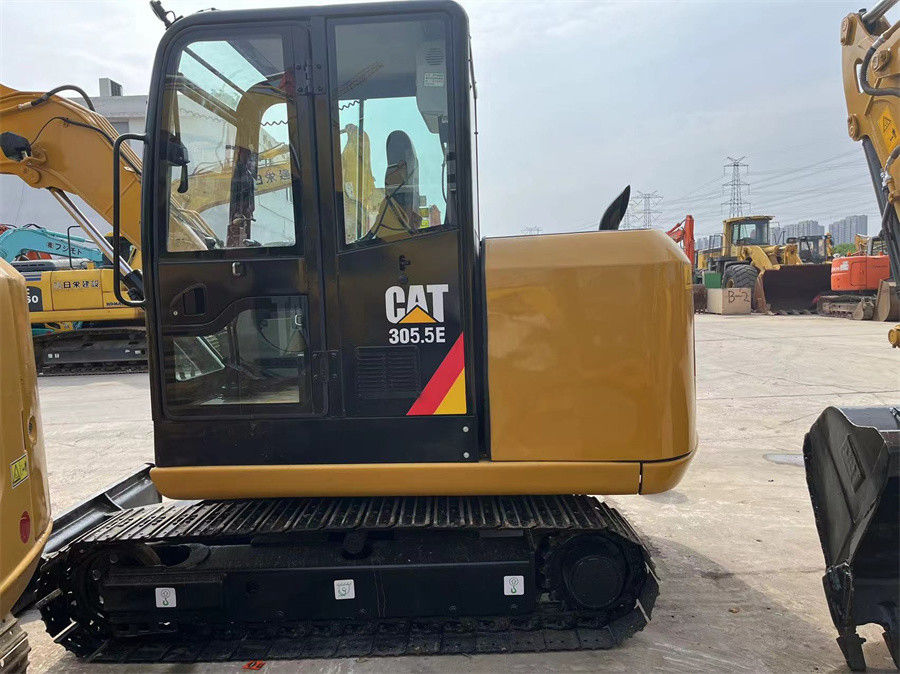 305.5E2 ha utilizzato l'escavatore Caterpillar mini escavatore cingolato idraulico da 5,5 tonnellate