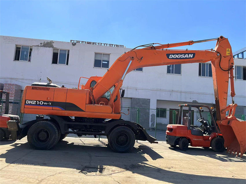 Escavatore a ruote originale usato Doosan DH210W Escavatore a ruote usato Doosan da 21 tonnellate