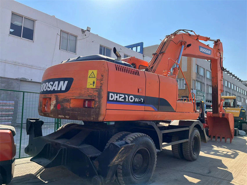 Escavatore a ruote originale usato Doosan DH210W Escavatore a ruote usato Doosan da 21 tonnellate