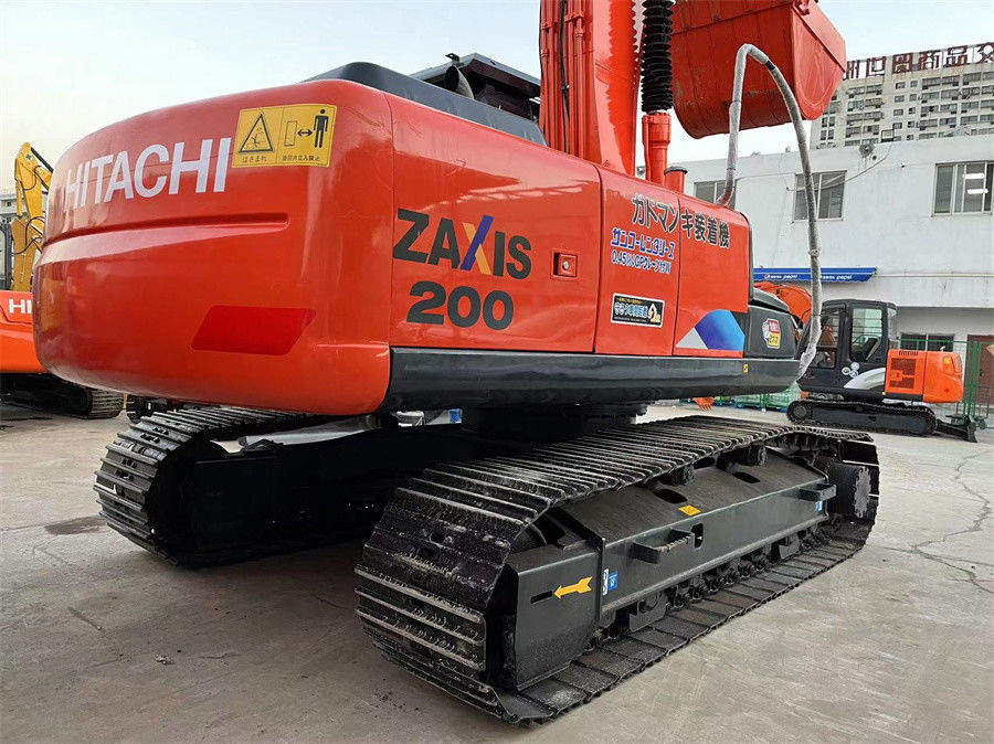 Usato Giappone 2021anno Hitachi ZX200 escavatore in ottimo stato colore rosso