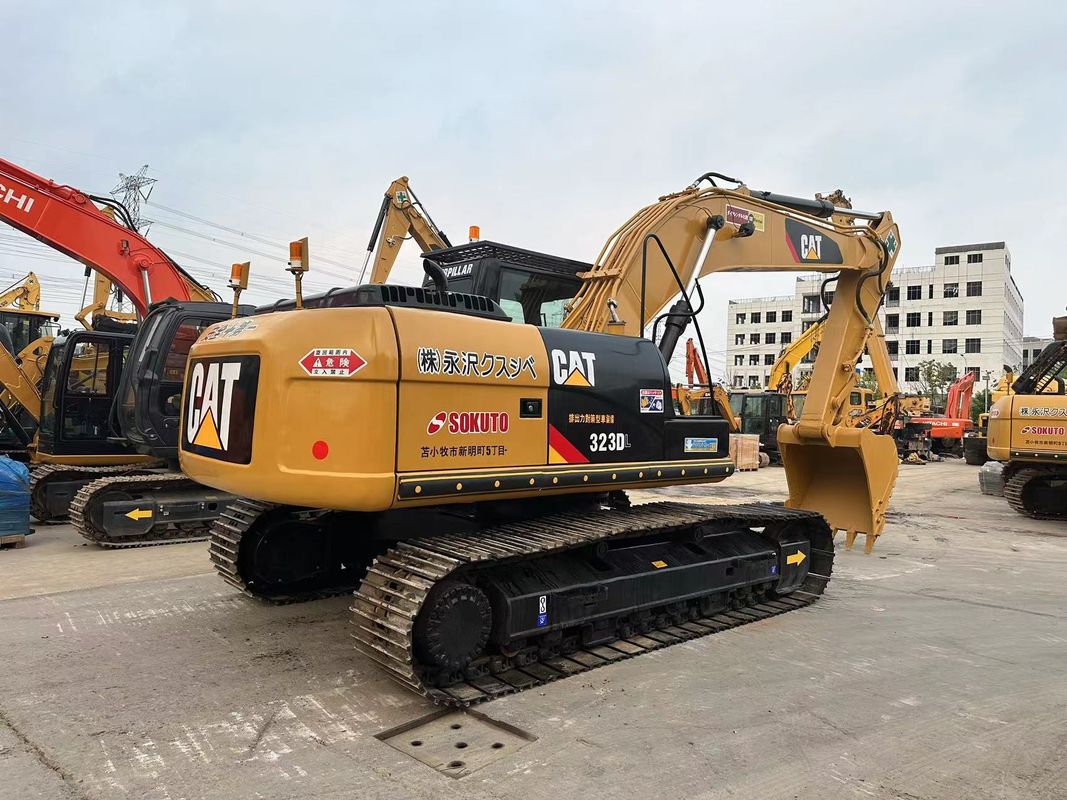 Usato Caterpillar 323DL Escavatore idraulico a trascinatore Peso 23 tonnellate Motore CAT C6.6