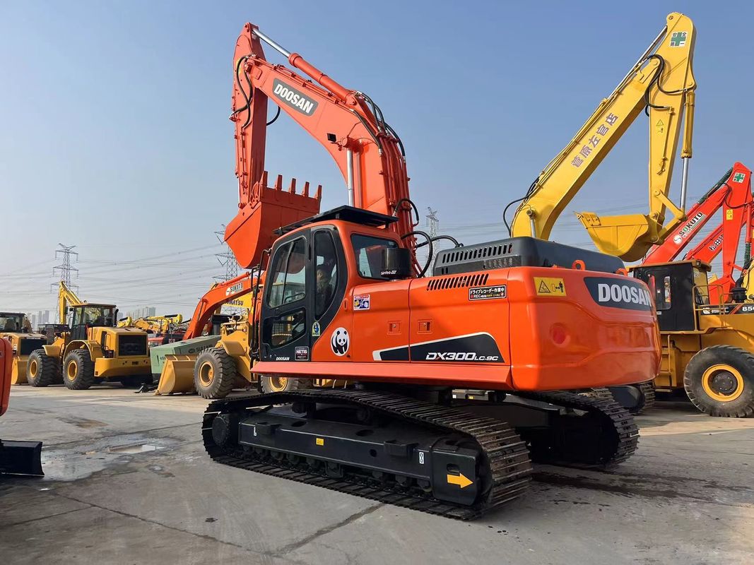 Escavatore Doosan originale usato DX300LC-9C 30 tonnellate Escavatore medio usato Doosan 300 attrezzature pesanti