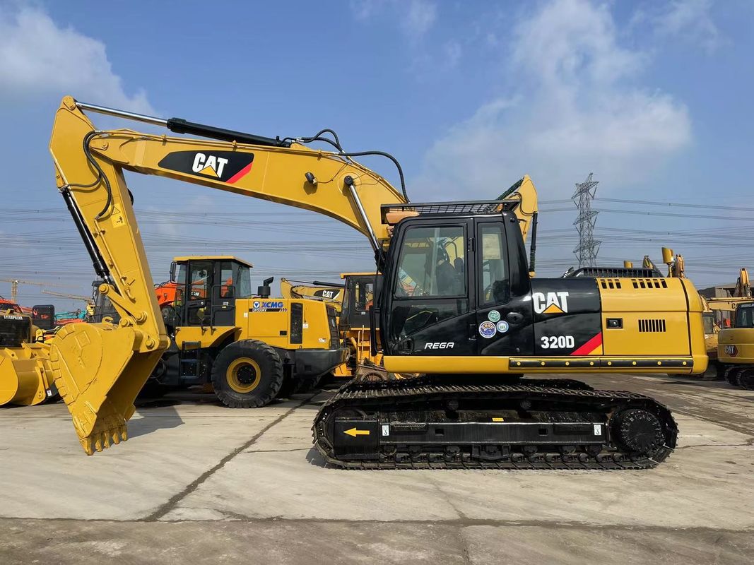 Escavatori usati Caterpillar 320D con iniezione 3066 Motore 20 tonnellate Escavatori medi CAT 320