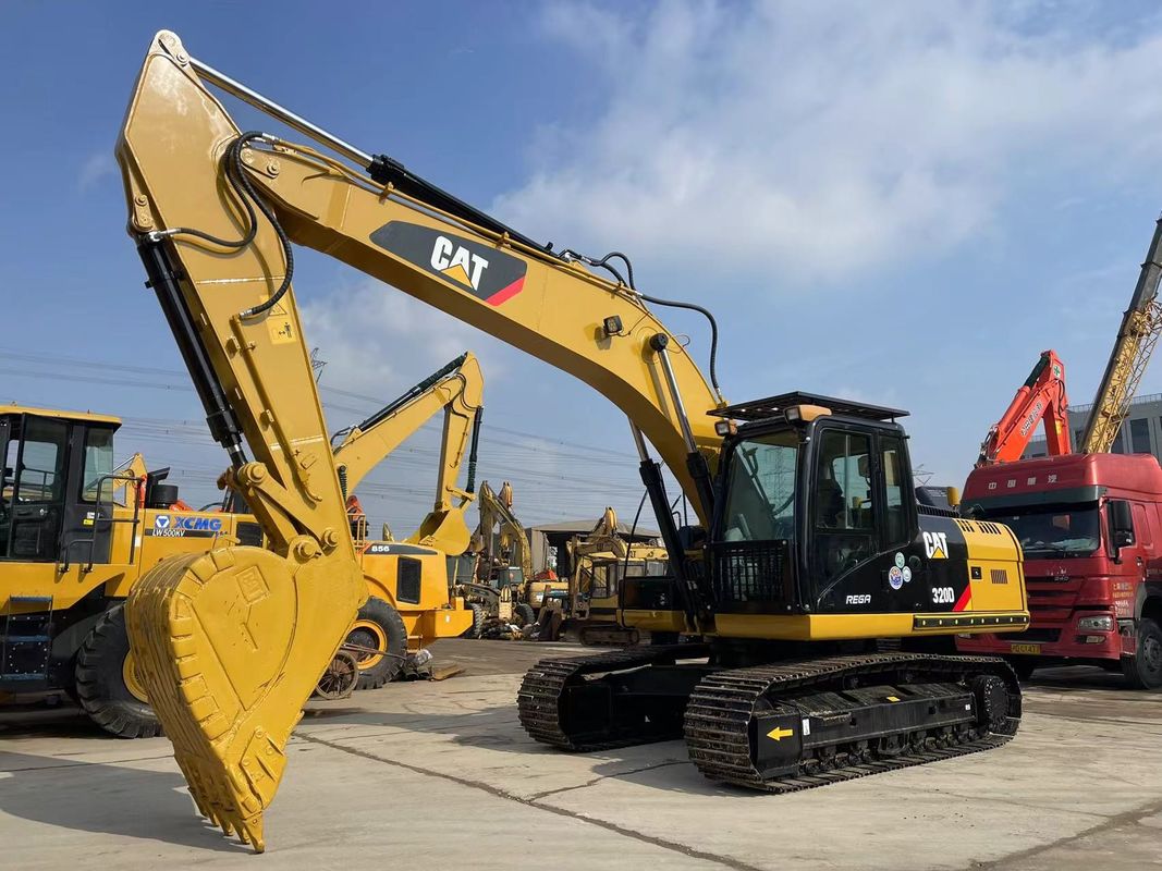 Escavatori usati Caterpillar 320D con iniezione 3066 Motore 20 tonnellate Escavatori medi CAT 320