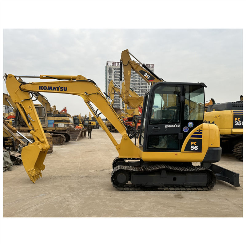 Piccolo Giappone Komatsu PC56 Usato Escavatore Idraulico Mini Dimensione Peso 5 tonnellate Con Lama