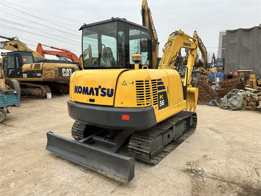 Piccolo Giappone Komatsu PC56 Usato Escavatore Idraulico Mini Dimensione Peso 5 tonnellate Con Lama