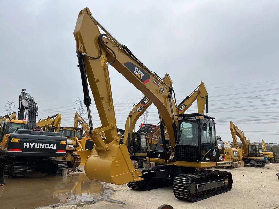 500-2000 ore di escavazione usata Caterpillar 320D2 senza perdite di olio