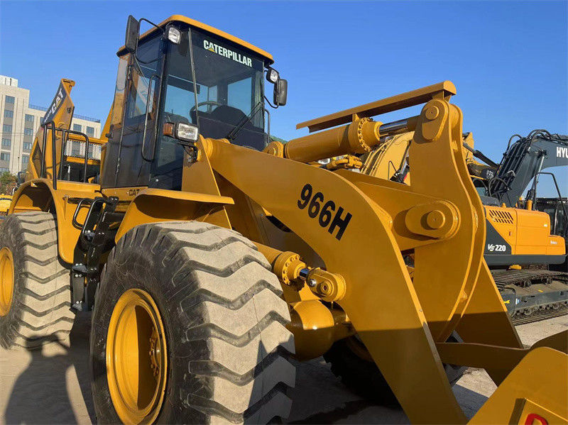 Caterpillar CAT 966 Front Loader con motore diesel potente
