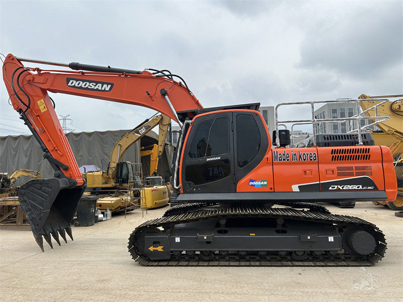 Potenza del motore 180 KW Doosan DX260 Escavatori usati con capacità di secchio di 1,2 M3