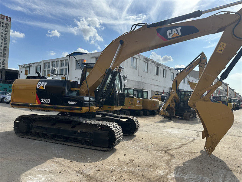 Escavatori usati Cat 320D Escavatori usati con capacità di 1 M3