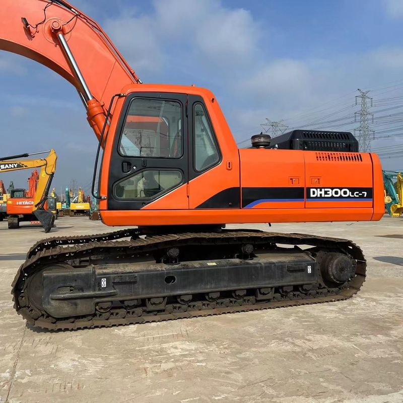 Escavatore medio Doosan DH300 usato da 30 tonnellate