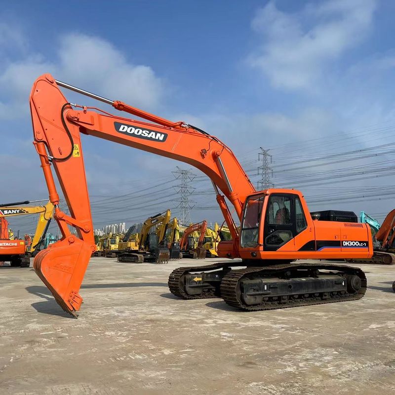 Escavatore medio Doosan DH300 usato da 30 tonnellate
