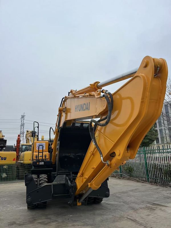 Tipo di trasloco Escavatore a ruote Hyundai R210W-9 usato 21 tonnellate Escavatore a ruote Hyundai usato