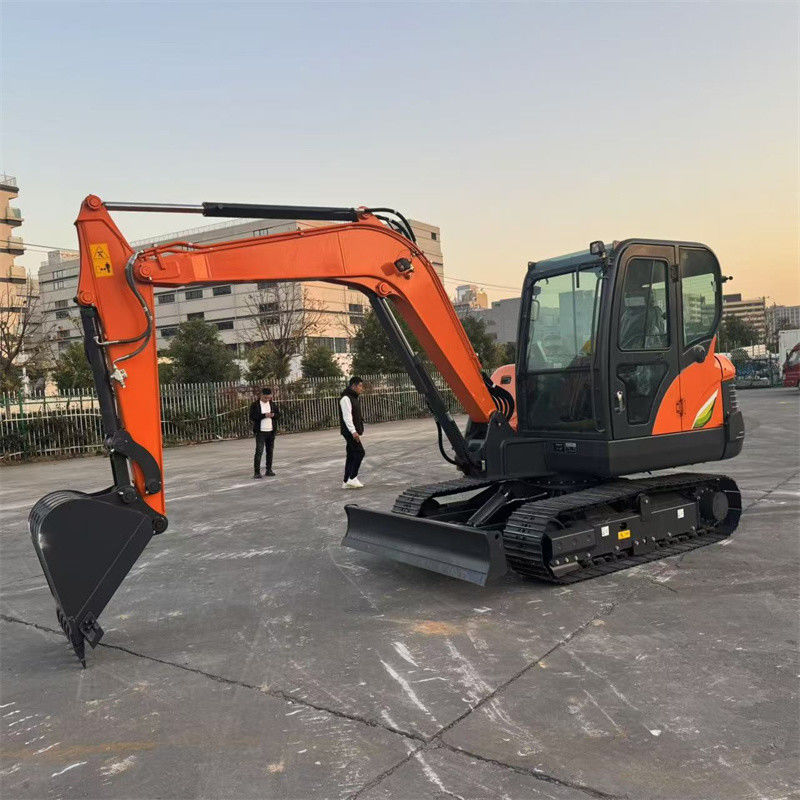 Nuovo mini escavatore Doosan DX60E-10N da 6 tonnellate