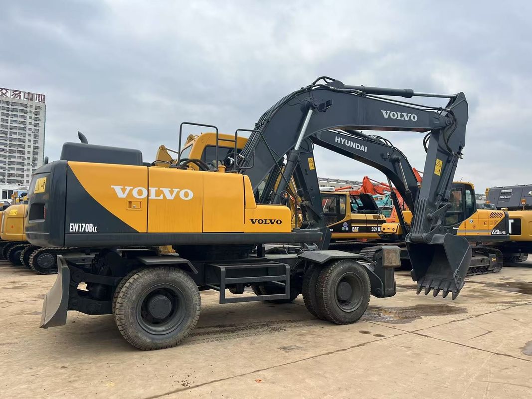Escavatore a ruote Volvo EW170 ad alte prestazioni di 17 tonnellate