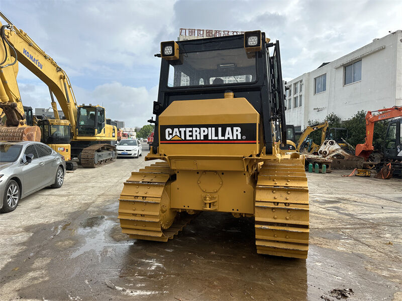 Bulldozer usato Caterpillar D7G Tipo pista Potente motore a combustibile Medio ideal per il livellamento del terreno Costruzzione stradale e bonifica del sito