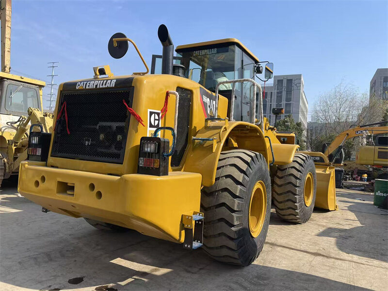 Paleatrice gommata CAT 966H usata con motore Weichai, peso operativo di 23698 kg e capacità benna di 4,0 m3