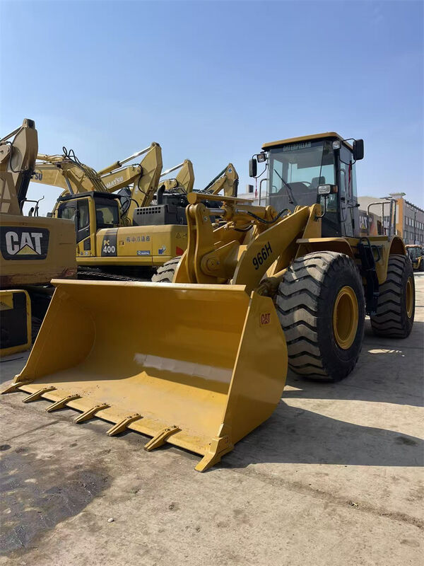 Paleatrice gommata CAT 966H usata con motore Weichai, peso operativo di 23698 kg e capacità benna di 4,0 m3