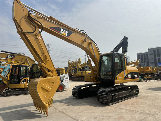 Escavatore Caterpillar 320C pulito e usato in buone condizioni.